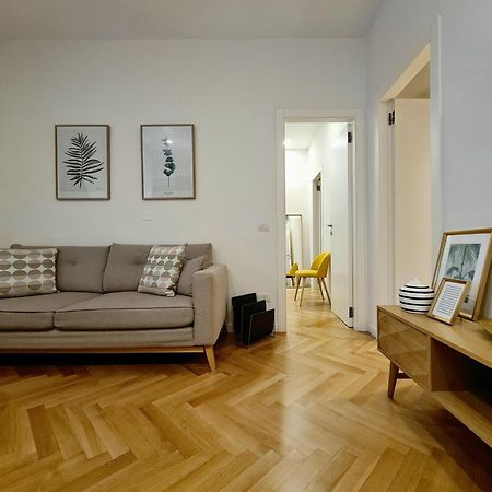 Serendipity Apartments - Duomo Мілан Екстер'єр фото