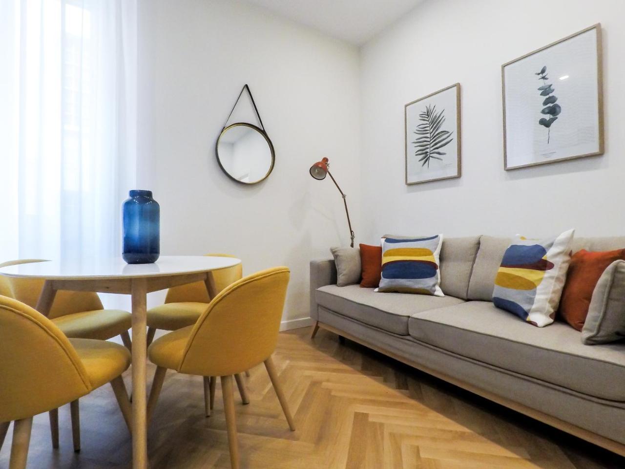 Serendipity Apartments - Duomo Мілан Екстер'єр фото
